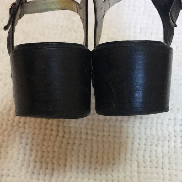 Nose leather sandals - Picture 4 of 4